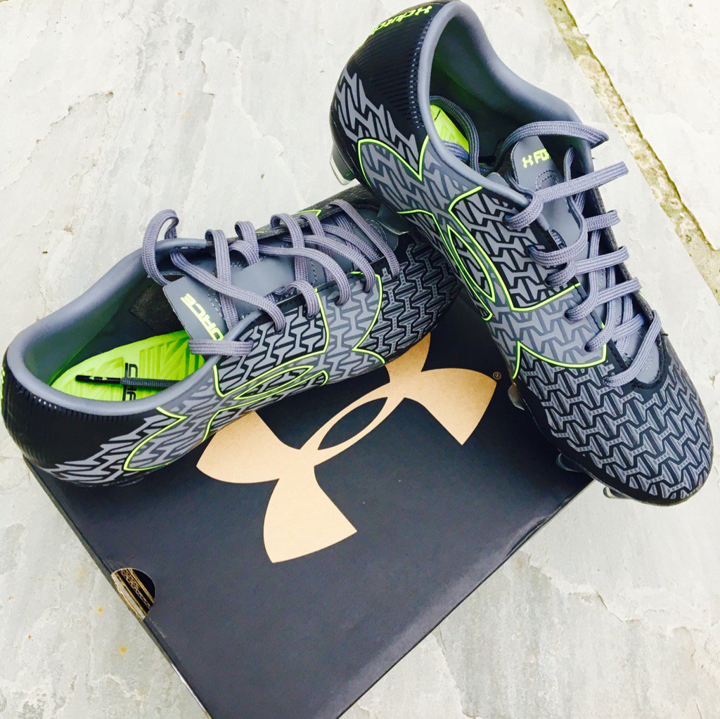 daihard70's tweet photo. Rhys#9 new boots for U12's new season from #LOVELLRFC happy lad happy dad👌#UnderArmourUK https://t.co/PavLBCKYrs