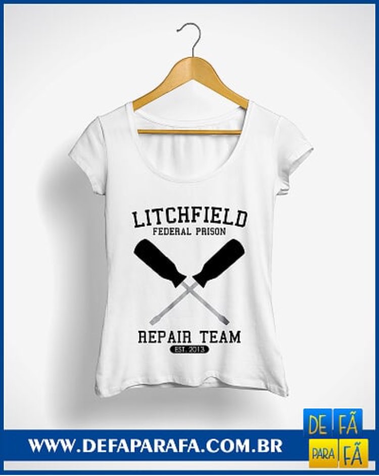 Defaparafa_'s tweet photo. #OProblemaDaMinhaVidaÉ que eu queria ter todas as camisetas das minhas séries favoritas, mas não tenho dinheiro! https://t.co/XPidRJqKZb