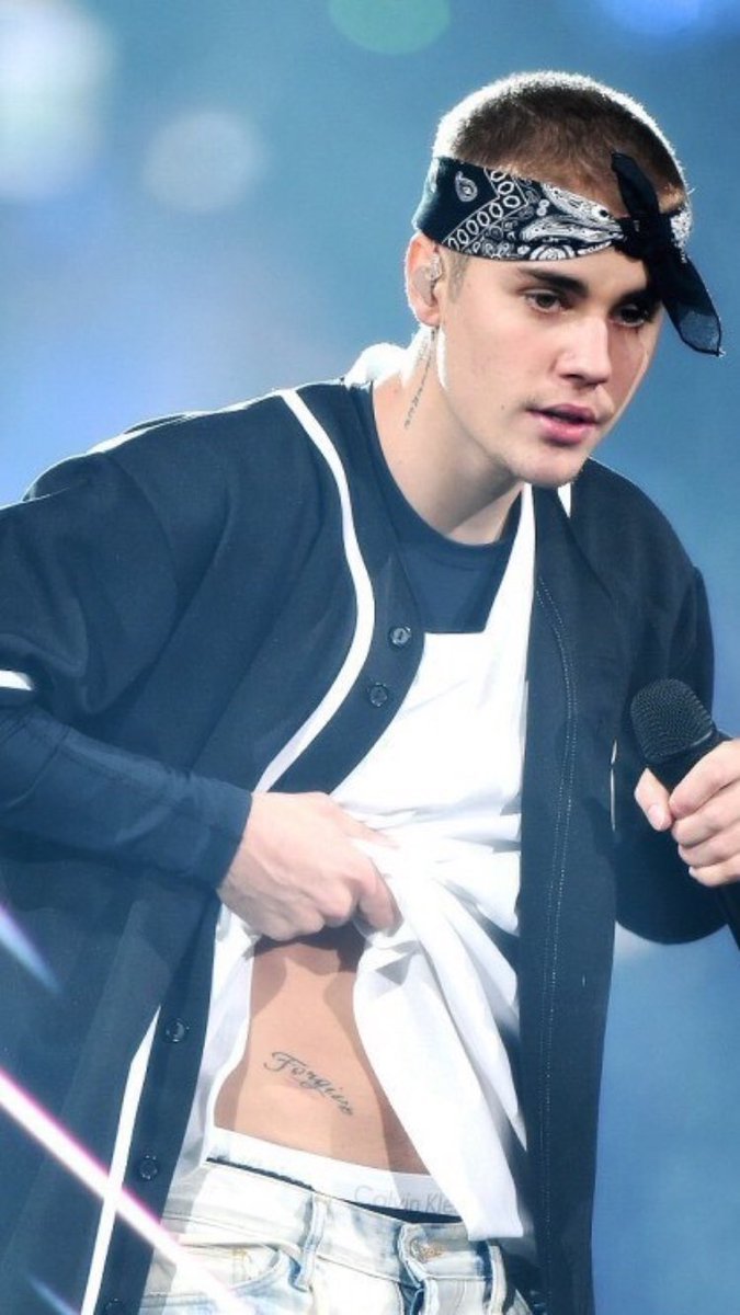 jdbilgin's tweet photo. anne dur zaten ortalık karışık ders saati değil #DreamTvdeBüyükFinal #JustinBieber https://t.co/vwDnnUXR1J