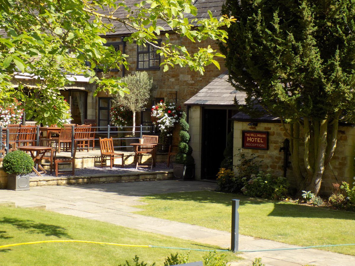 NigelLinge's tweet photo. Just returned from another great stay at @millhousehotel #Kingham @lovingcotswolds - always a warm welcome and excellent food https://t.co/rMSeAQyChF