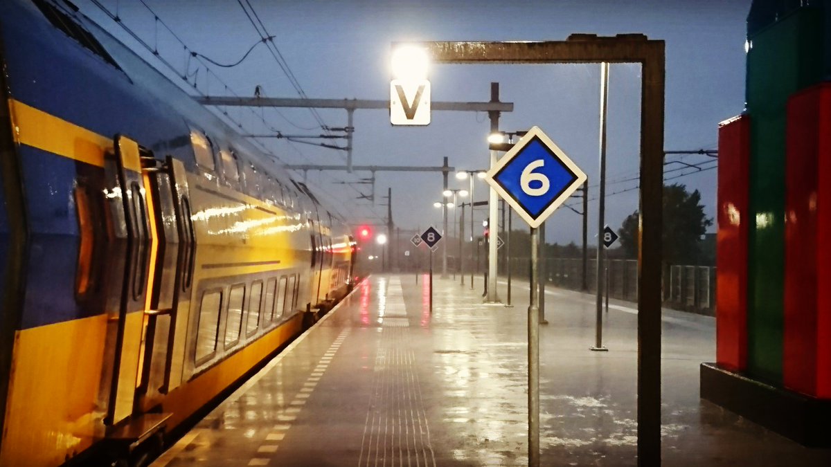 StephanVanLoon's tweet image. Overvloedige regenval verwacht - stephanvanloon.nl/index.php/mete… #regen #buien #slechtweer #zomer #tropisch #eindezomer (Foto: © Stephan van Loon)