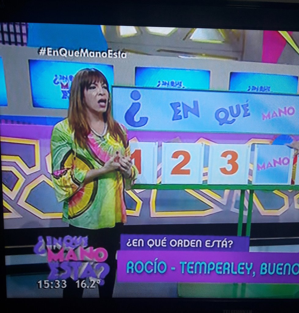 97agustinn's tweet photo. #Callpipi? #EnQueManoEsta @lizytagliani https://t.co/GrXsGPPkSy