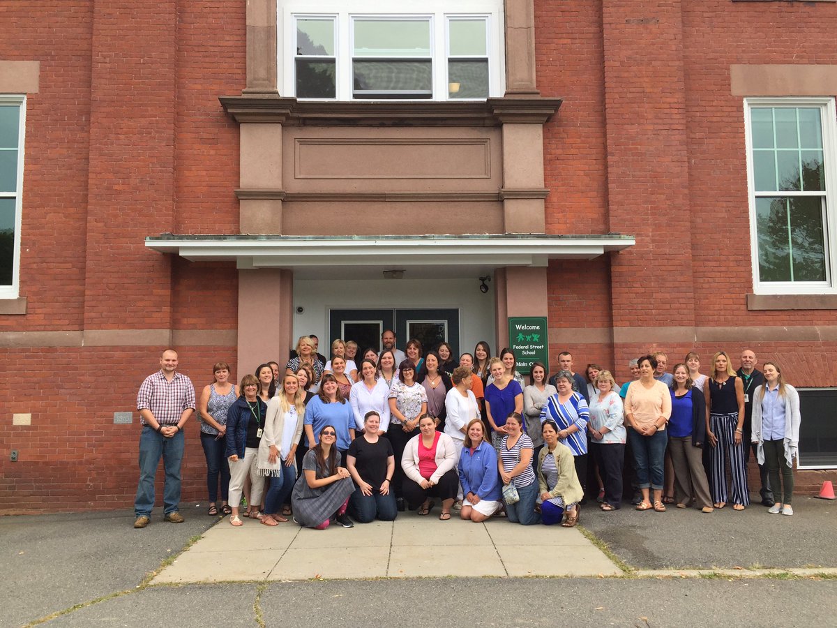 nanput1's tweet photo. We are back. Great staff and beautiful windows. FSS looks awesome. @Super_GPS @MrToomeyGPS @MrsCollinsGPS https://t.co/G894DFxfxN