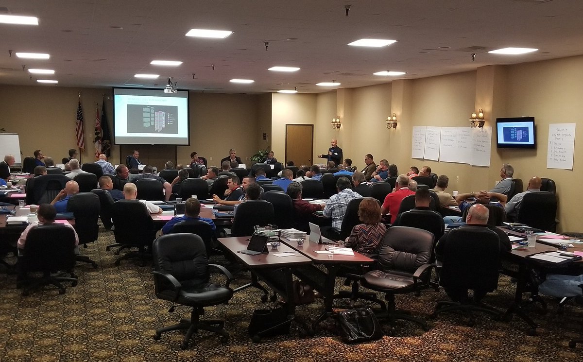 imiweb's tweet photo. Team IMI is at #LLC17 for @IUBAC local leaders presenting on how technology is transforming jobsites! #OurAgendaIsGrowth https://t.co/kadLcpkMHx