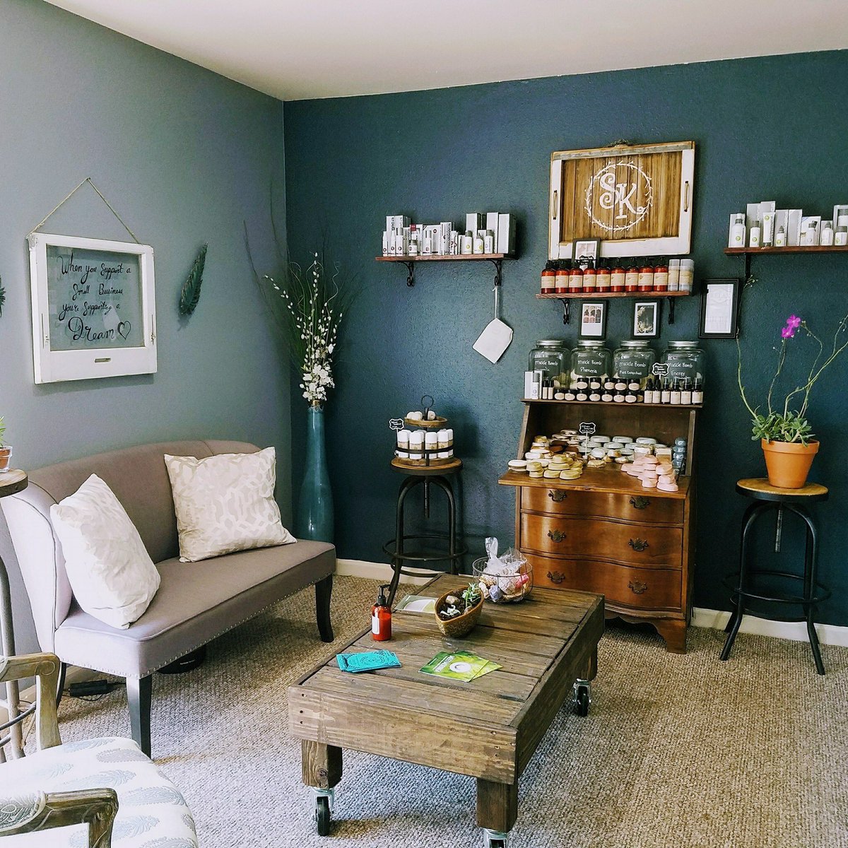 SKDaySpa's tweet photo. Download the app #tapmango &amp; earn points for every booking &amp; purchase! Earn 5 points for referring a friend! #veganbeauty #organicskincare https://t.co/Mi0ALdY0cg