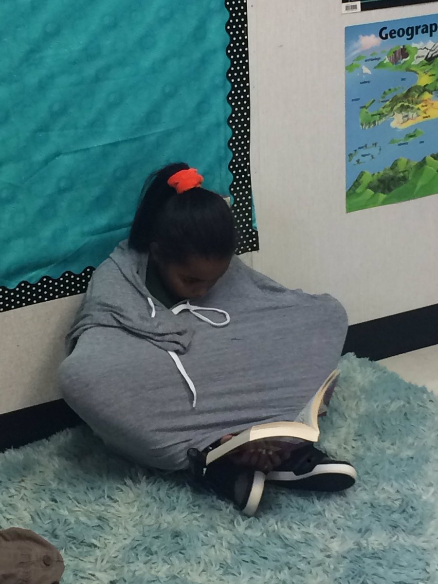 DohertyDana's tweet photo. Back to school and these kids are devouring some great books! @ColumbiaES_fcps @ReadyIrish https://t.co/GETKHXU01r