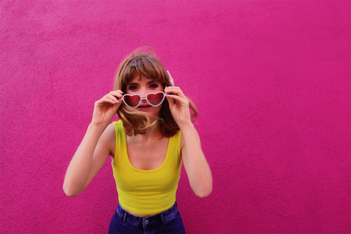 LucyAndLaMer's tweet photo. Ok but honestly I look like a hotter Voldemort in this pic #ohnose https://t.co/rUGQ85bKTb