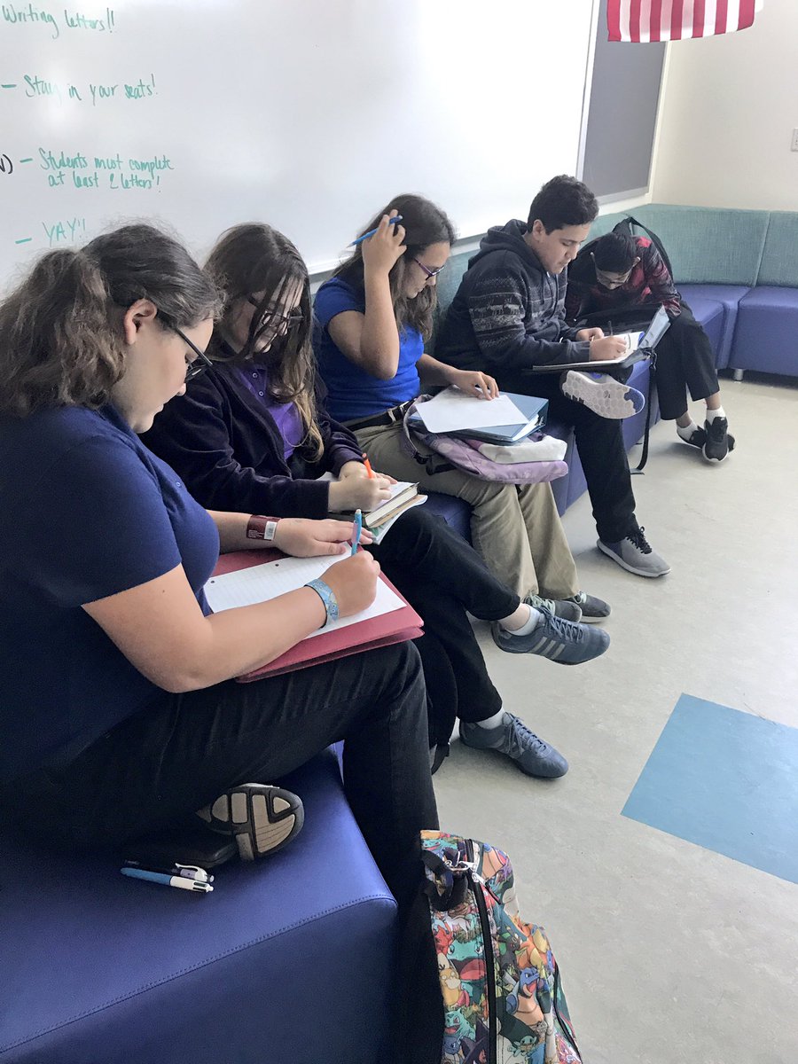 KrysiaStephens's tweet photo. @newtechmiddle Our students are doing what they can and writing letters to those affected by #HurricaneHarvey #GladiatorStrong https://t.co/mtd9XWJgKm
