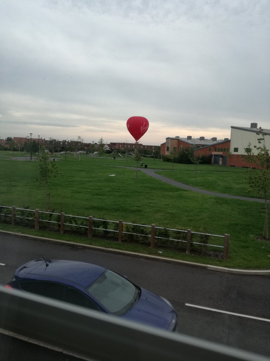RossLintonUK's tweet photo. Hello #virginmoney #virgin 
#hotairballoon 
Can't complain when this passed by your window haha 🎈 https://t.co/mHEG7Hh6kj