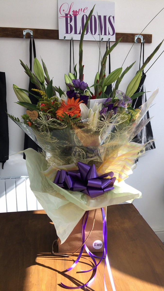 #loveblooms #florist #Dover
Bouquet of the day ❤️lovin' the sun