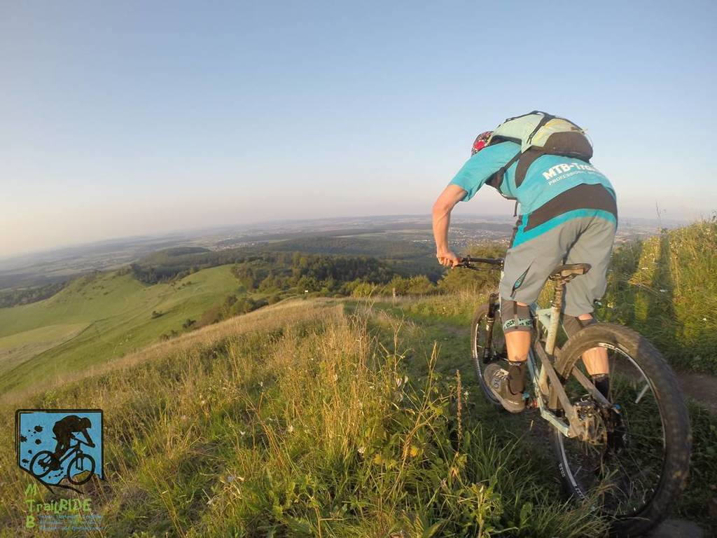 trailride_mtb's tweet photo. SunsetRide π€π΅ππ
#mtbtrailride #mtb #tour #enduromtb #trailaction #kassel #sunsetride #extranice https://t.co/62lViUKe3x https://t.co/33DJ2UNb0Z