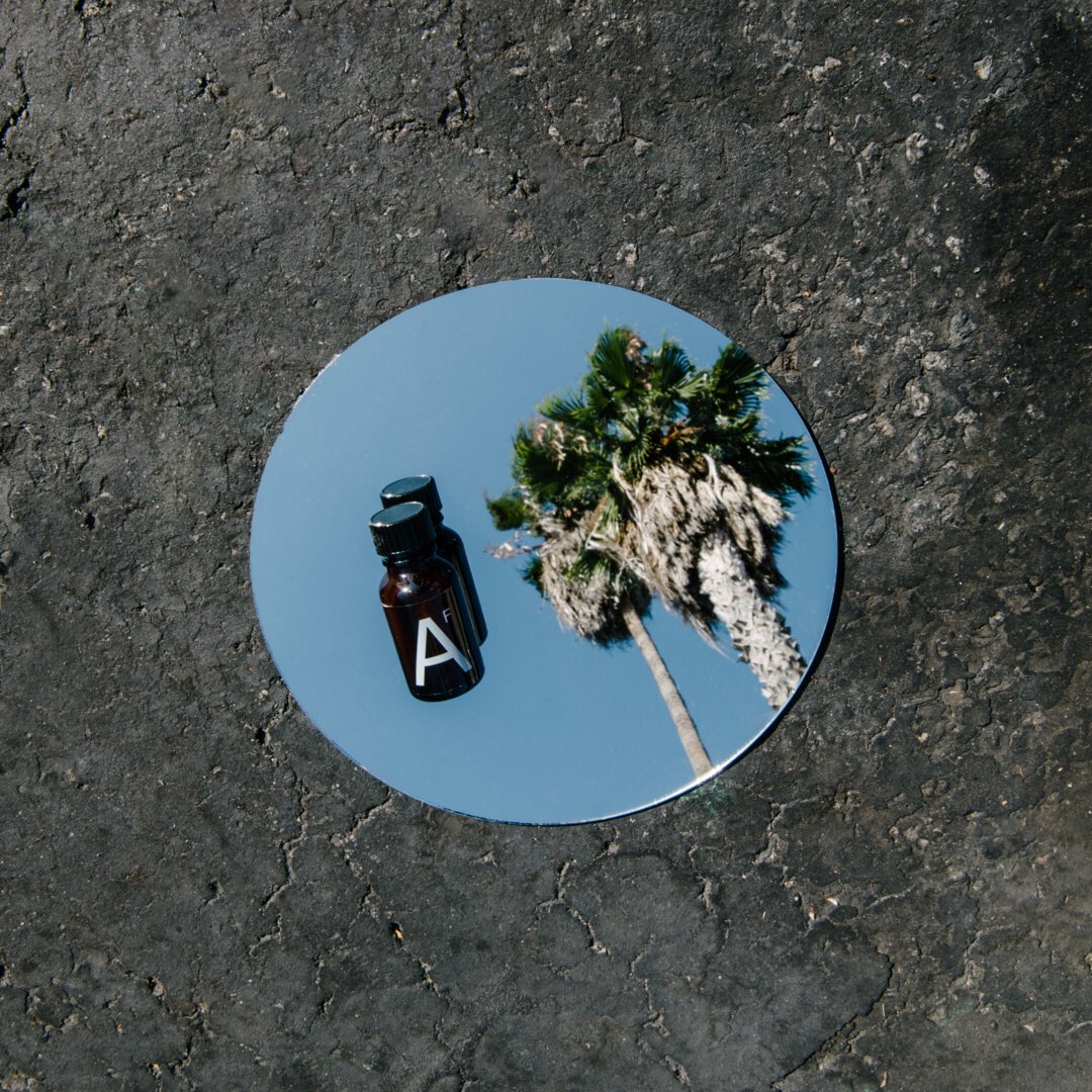 ToriiLabs's tweet photo. Turn things around and look at life from a different perspective. 🌴 / #ToriiAwake https://t.co/01jI1Dg6vS