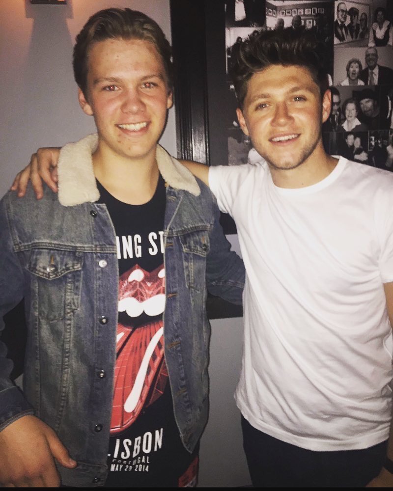 #FlickeeSessionsDublin 
バックステージでのNiall🙌