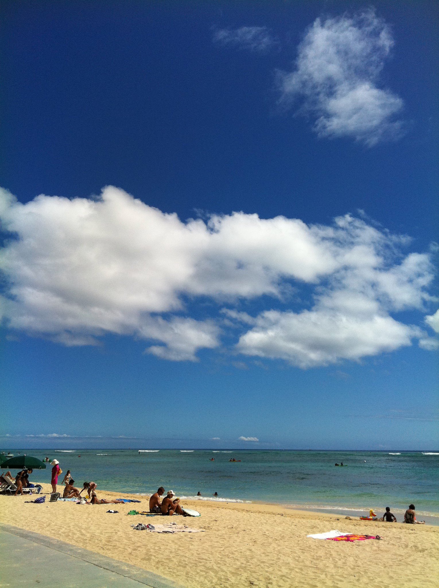 Sunday Tripper 自分のことも ダメだ って言わないこと 自分は ダメだ って主張してる人に 他人が そんなことはないよ って言ってあげるの 実はとっても疲れるから 新しい縁も逃げてしまう 坂之上洋子 結婚のずっと前 より 坂之上洋子