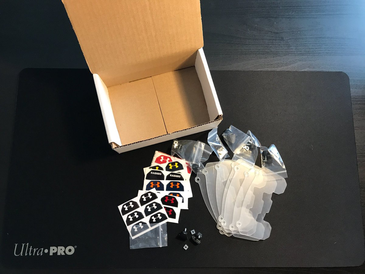 Rocker__T's tweet photo. SPECIAL DELIVERY TODAY FROM @tmacsports !!!
Going turn out some cool customs with these incredible new #VisorClips. #minihelmet #minihelmets https://t.co/yFMYN2yvOh