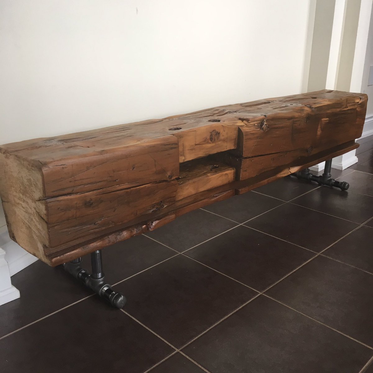 dstrykes's tweet photo. Took a 120 year old #reclaimed #handhewn #barnbeam and turned it into a sweet hall bench. For sale in @KWAwesome https://t.co/23hDdHJhgA https://t.co/Kd3CY49lXk