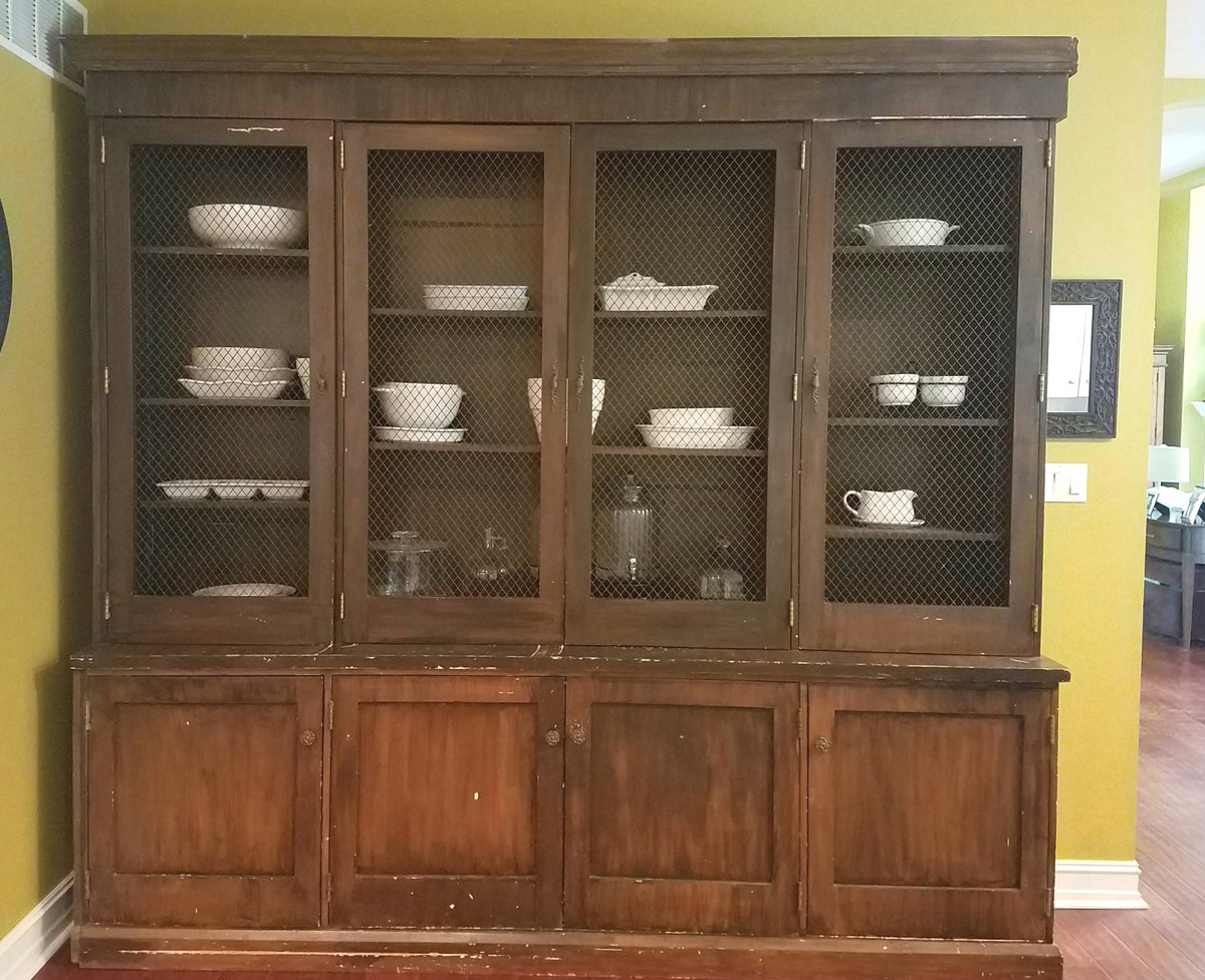 Andrea_Morehead's tweet photo. NO 2 brand new hutch but YES 2 a distressed bookcase 2 display your collection! #MultiplePurposes #ConversationPiece #ChickenWire @WTHRcom https://t.co/fsgeHU77aG