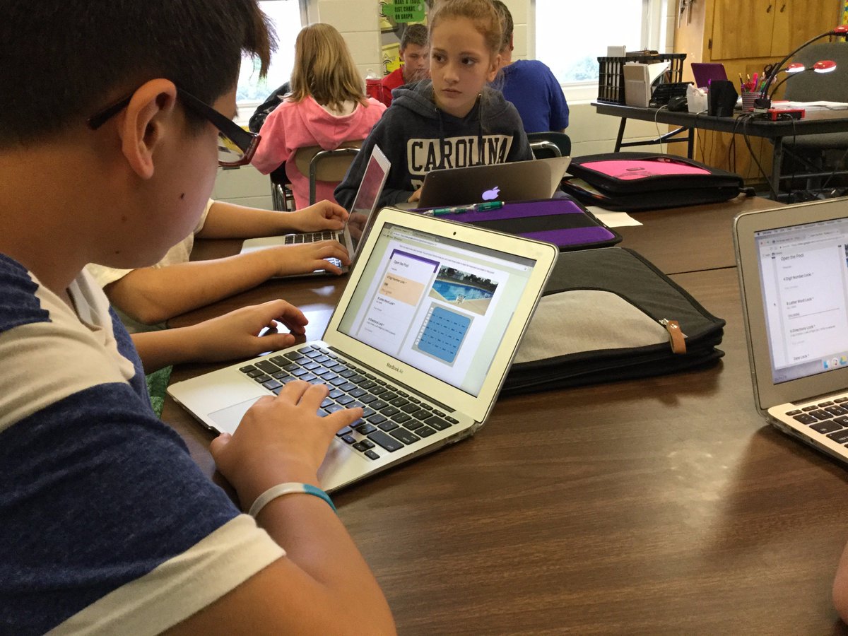 ttrogdon1's tweet image. Practicing our Group Norms with Virtual BreakoutEdu! @SilkHopeEagles #teamwork #escaperoom #firstplac