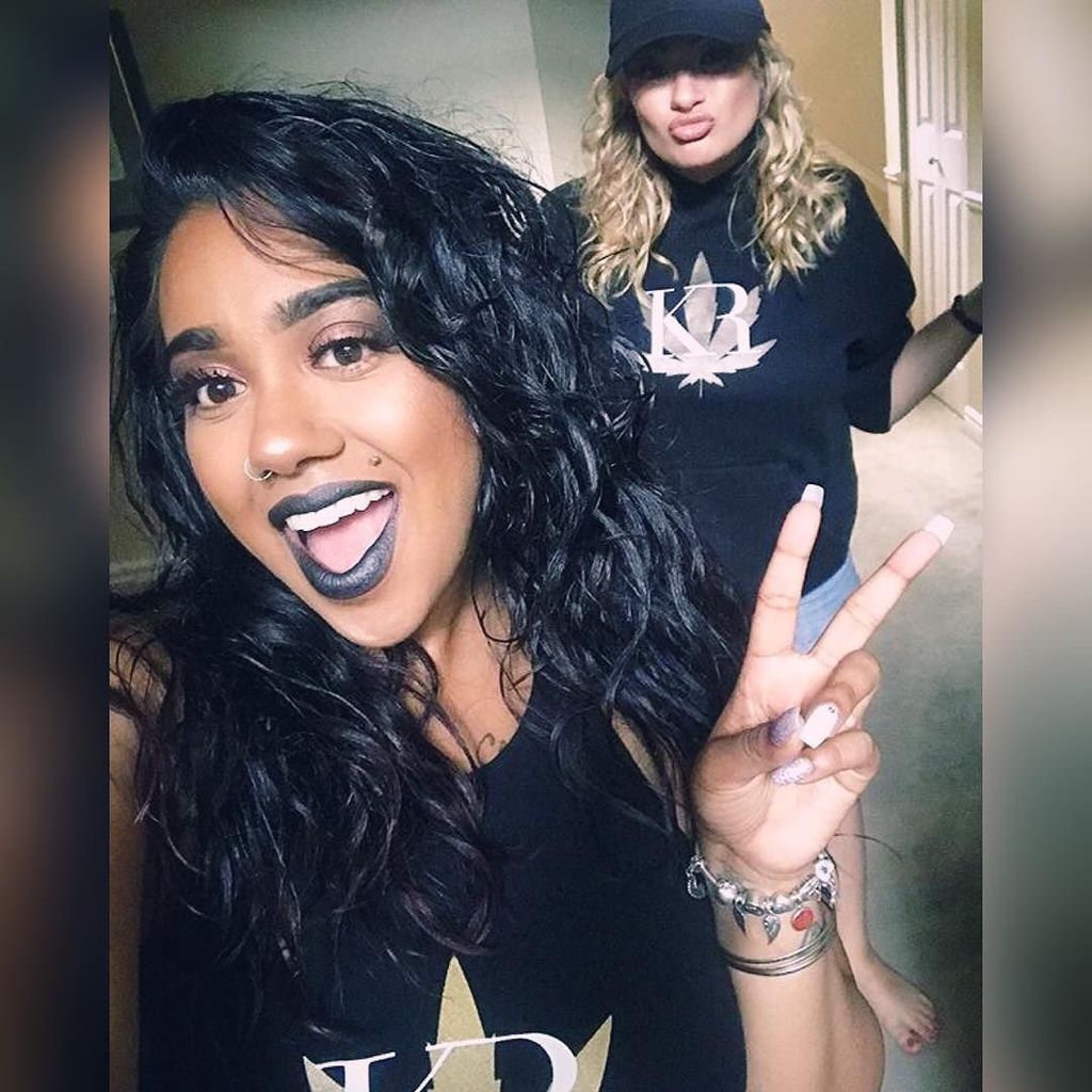 krgirls4life's tweet photo. Chill time with Ms. HighLee and Northern Lights!
✌🏽❤️🌿
#krgirls4life #krgirls #torontogirls #6ixgirls #toronto #6i… https://t.co/tN91JbNPSu https://t.co/wCTtBT2n5T