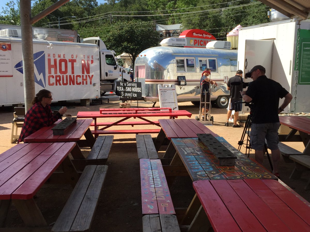 TheMightyCone's tweet photo. Fun day at #MightyCone crew filming for @Thrillist; looking forward to the finished result! #Hot&Crunchy @ThrillistATX https://t.co/1jB8SquT1s