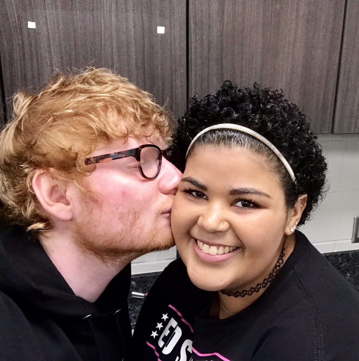 mercinretro's tweet photo. Thank you @edsheeran for making time to see me again in tampa! https://t.co/o6yxZV6VlY