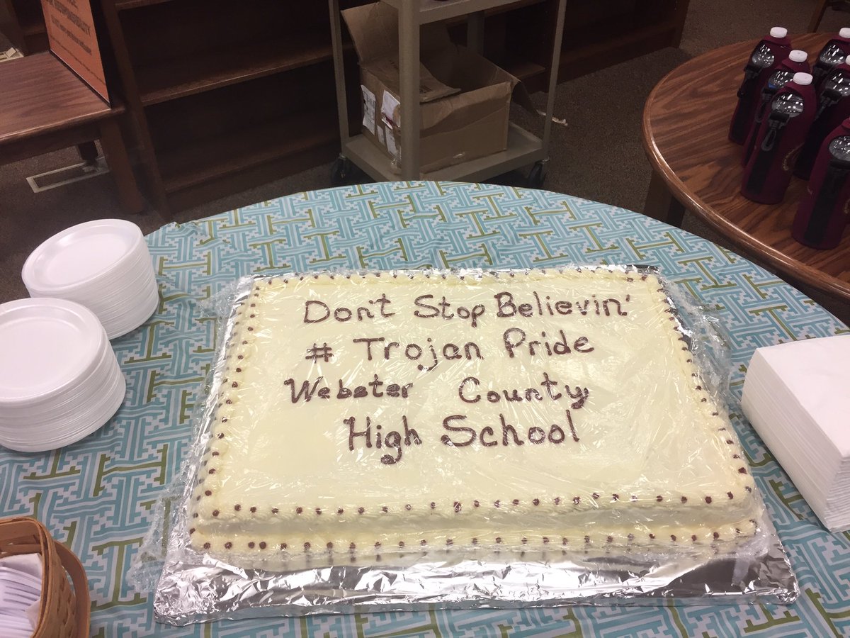 AmyHill0207's tweet photo. WCHS, Don't Stop Believin'! Let's Celebrate Good Times! #TrojanPride #Facmtg #1WC https://t.co/yIs52Y22Cu