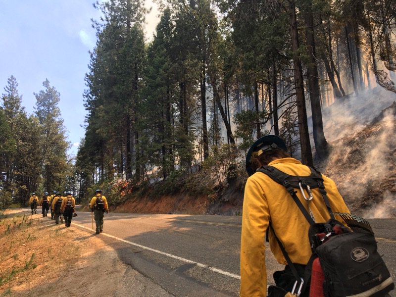 YosemiteNPS's tweet photo. Hwy 41 is closed from Oakhurst to Wawona. There is no access to Yosemite along Hwy 41 due to the Railroad Fire. Photos USFS. https://t.co/iCgk4389cL