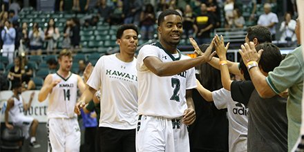 HawaiiMBB's tweet photo. Whether on the court or in front of a mic, this guy is always on point. Happy Birthday @BStepteau3! #HawaiiMBB #GoBows https://t.co/cDmopCZl3c