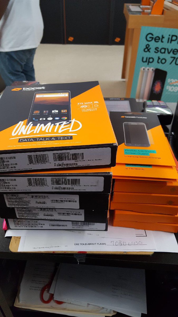 CmBoostmobile's tweet photo. Capital Mobile 5 new happy customers @ThomasSPG @CapitalMobile00 @shawnatspg @AZBoostSAVANNAH https://t.co/wrYjaTYxFd