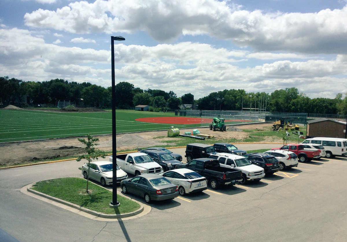 theSMSD's tweet photo. #NewTurfField -- I ๐ you
#multipurposefield #gameon #TakeoverTuesdaySMSD https://t.co/05xFyGhuFz