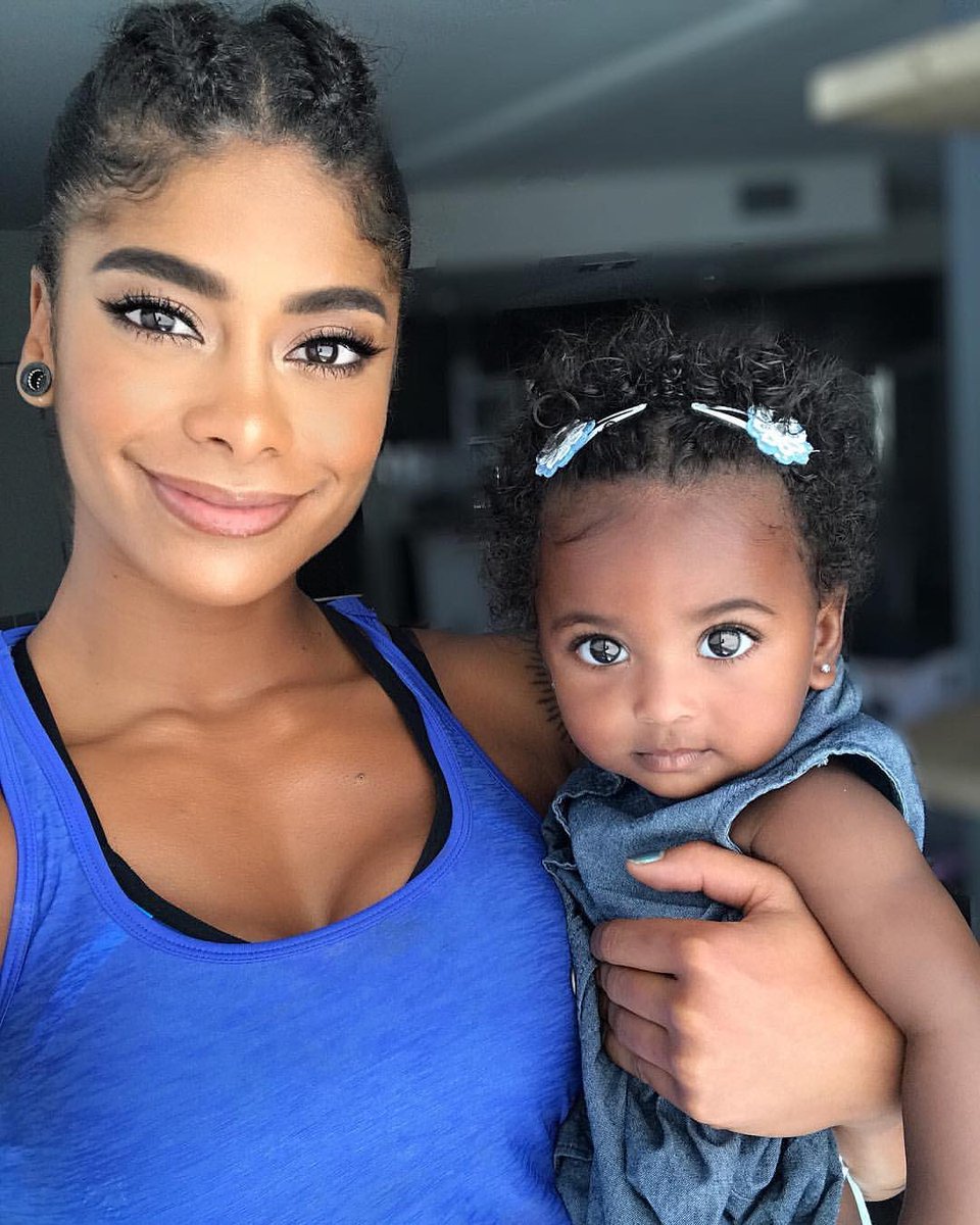 mankofit's tweet photo. My 6 month chocolate drop 💙Mi bomboncito de 6 meses #babyIndi #babygirl https://t.co/BnHkkykYUL