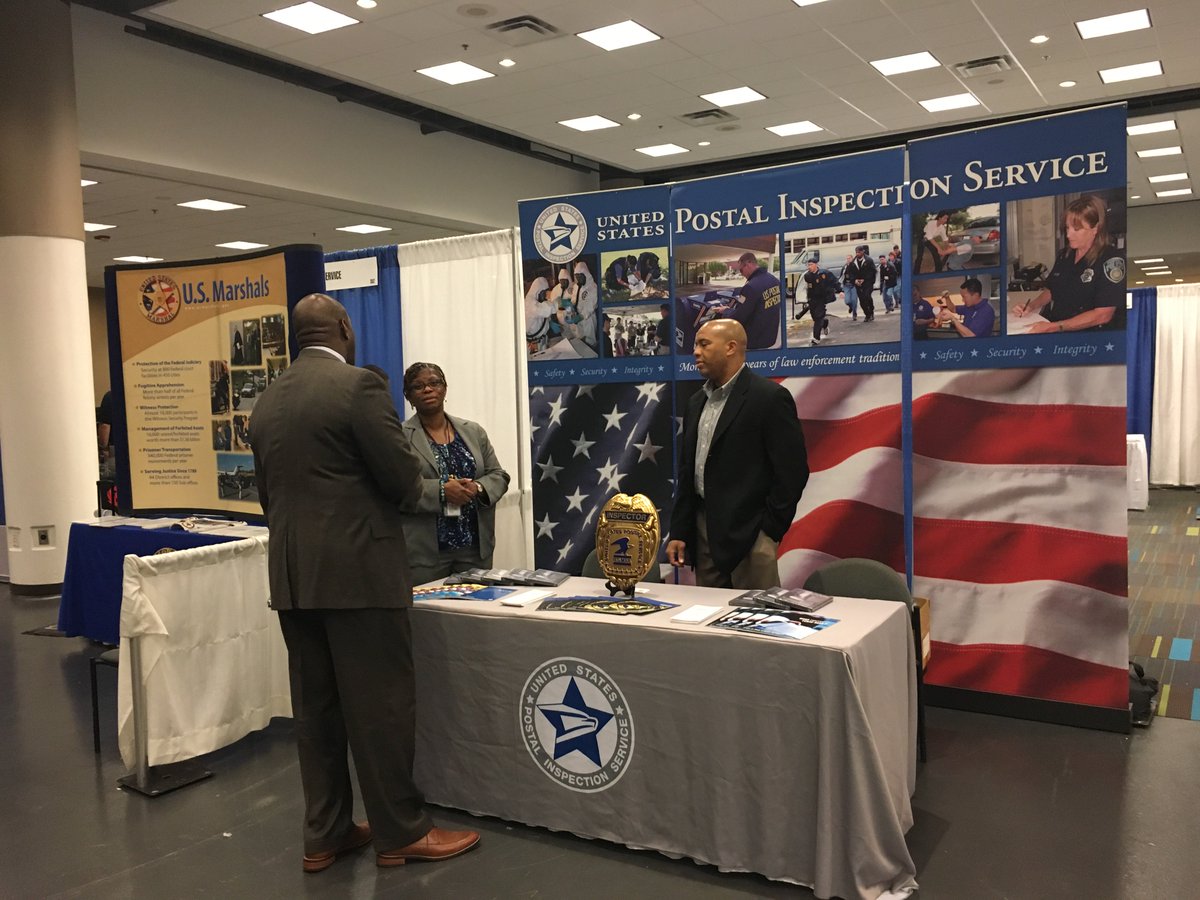 USPIS_ATL's tweet photo. Atlanta Field Office Inspectors educate the public at the #NOBLE2017 Training Conference https://t.co/I46J8qaiPA
