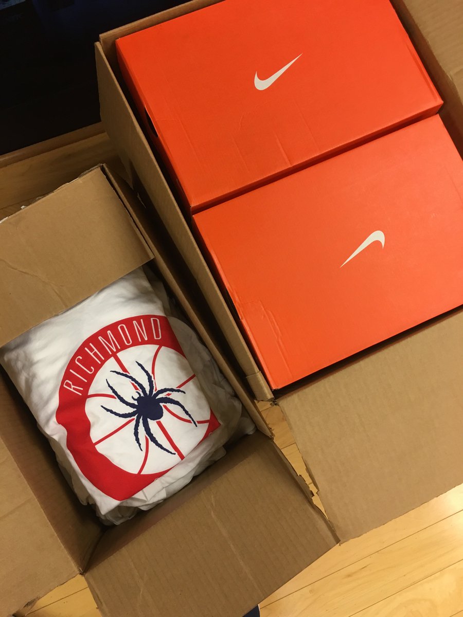 SpiderMBB's tweet photo. The 🕷are with you @CoachSampsonUH. On its way from Richmond to Houston. #HoustonStrong https://t.co/o2PRiXEWHC
