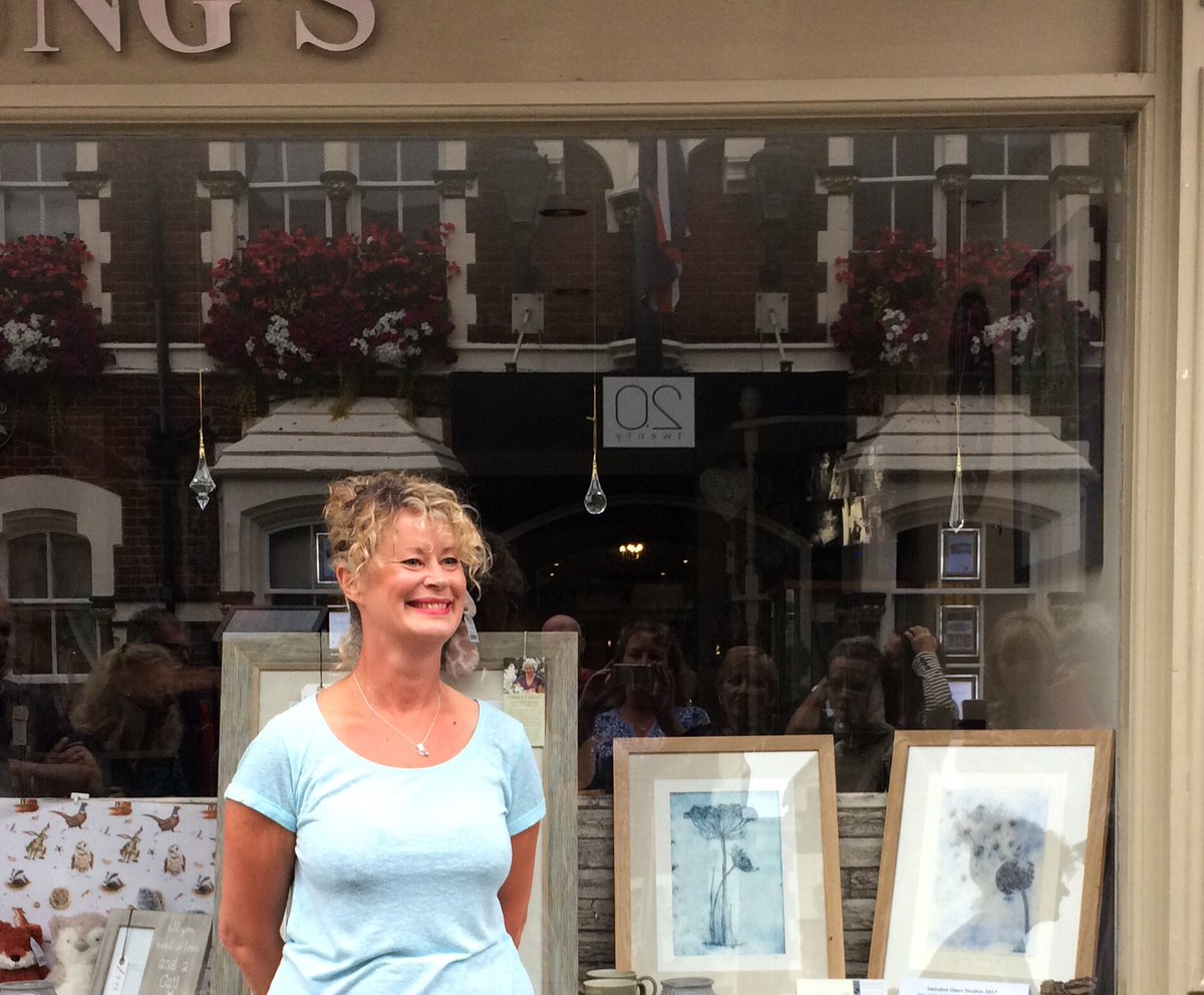 Scampycat123's tweet photo. Thanks @swindonopen @kasmaty @Carolinerday @Anjelica1956 @WaddellDigital @Adver_TSeaward @simone_dawood @fabgiftboutique @cheryldawnwilli https://t.co/CRDuNYi0JV