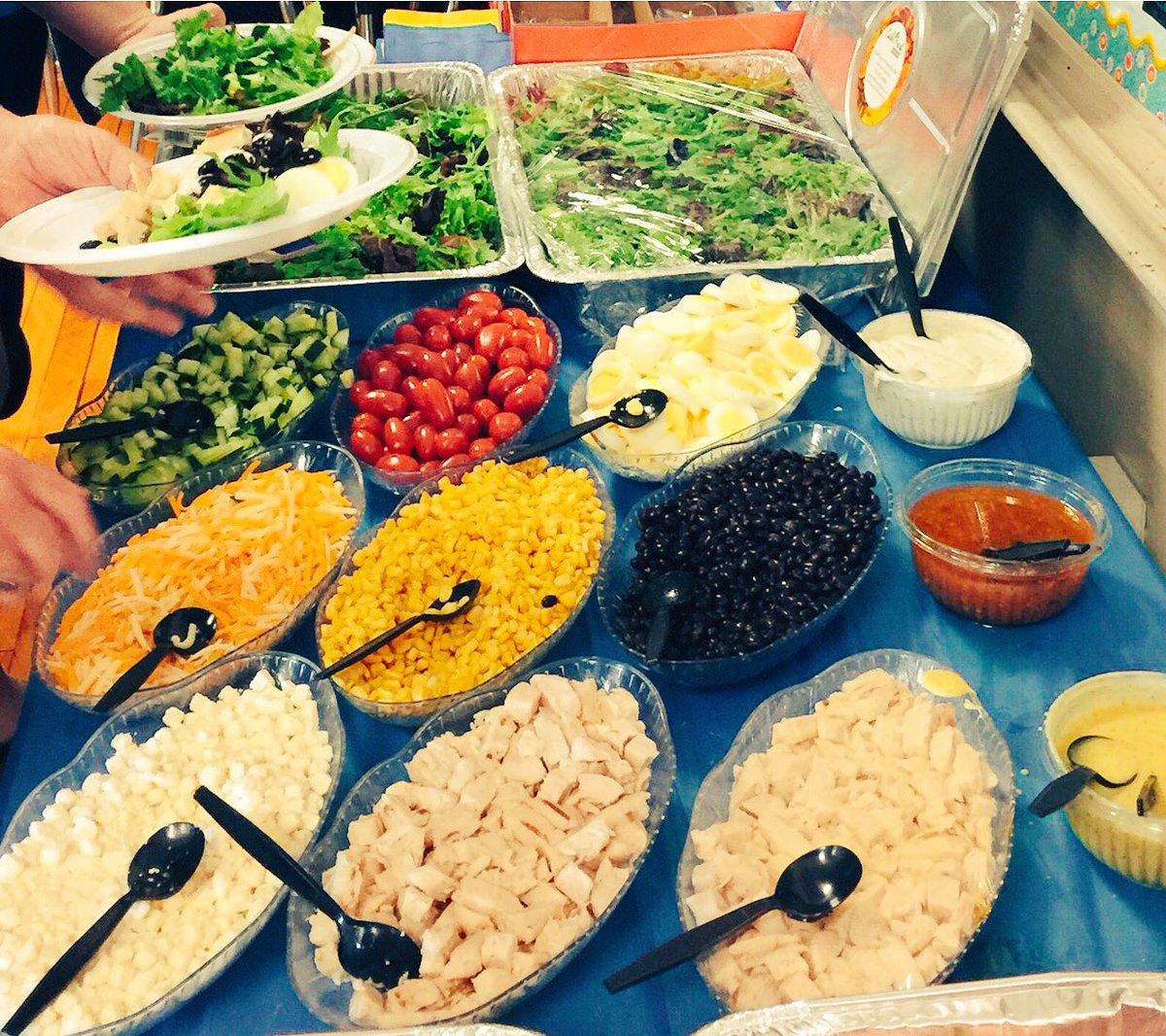 CaterFreshRose's tweet photo. Great pleasure serving as everyone getting ready for new school year new semester! 
#backtoschool #teacher #ct  #healthy #saladbar https://t.co/BfKTxOyQqW