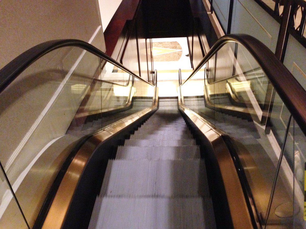brightbrassCo's tweet photo. Escalator metal restoration over in Tampa! #escalator #escalatorrescue #hotelrestoration #lobbyrestoration #metalrepair https://t.co/wC1i32pEXq
