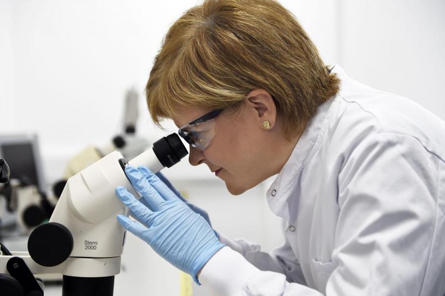 Biopta's tweet photo. Thank you to @JamieRoss7 for spotting the Vox error. First Minister Nicola Sturgeon was visiting @REPROCELL_Group to open our new labs https://t.co/Dd9CiUiyKO