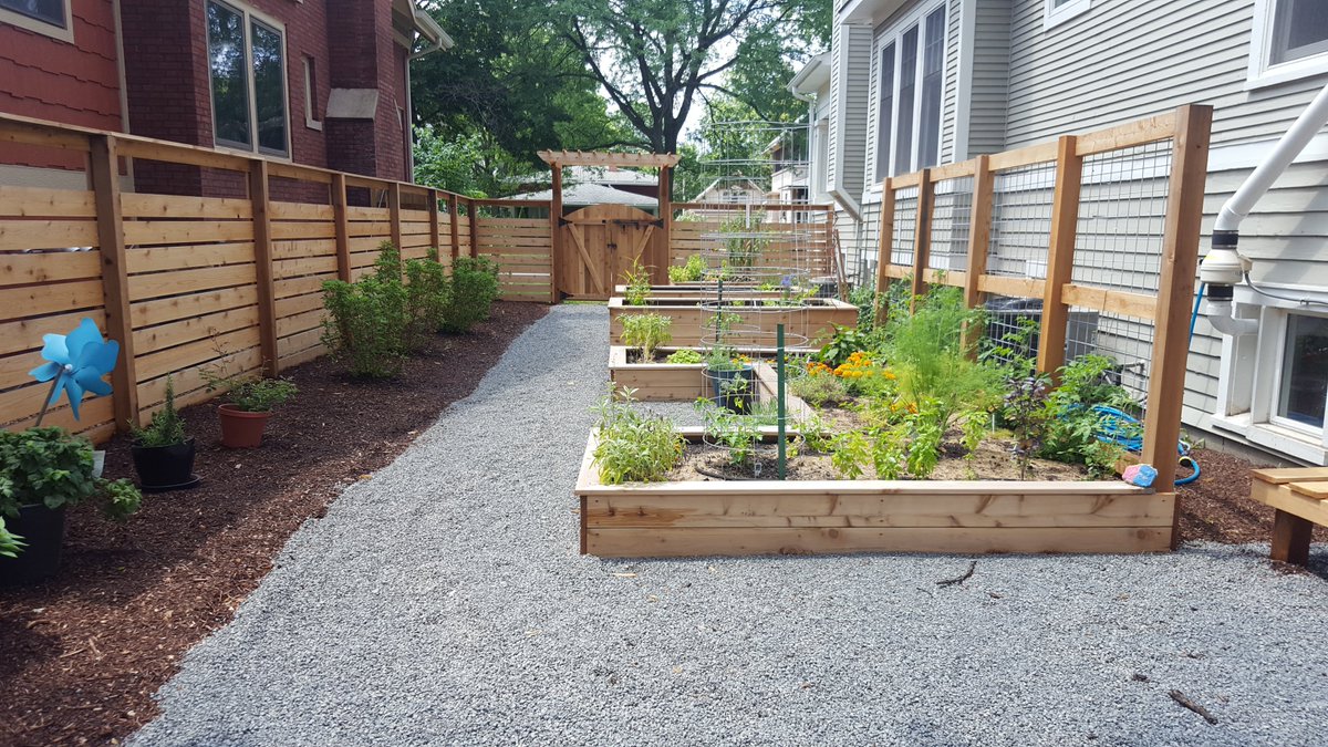 digrightin's tweet photo. Updated Oak Park home with amazing veggie beds. https://t.co/SuIMPZ6L69