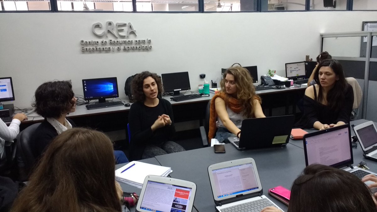 ort_crea's tweet photo. En @ort_crea con alumnos de la Orientación de Gestión  y docentes de #socialesort planificando el acto del Dia del Maestro https://t.co/xLGhtKB1ED