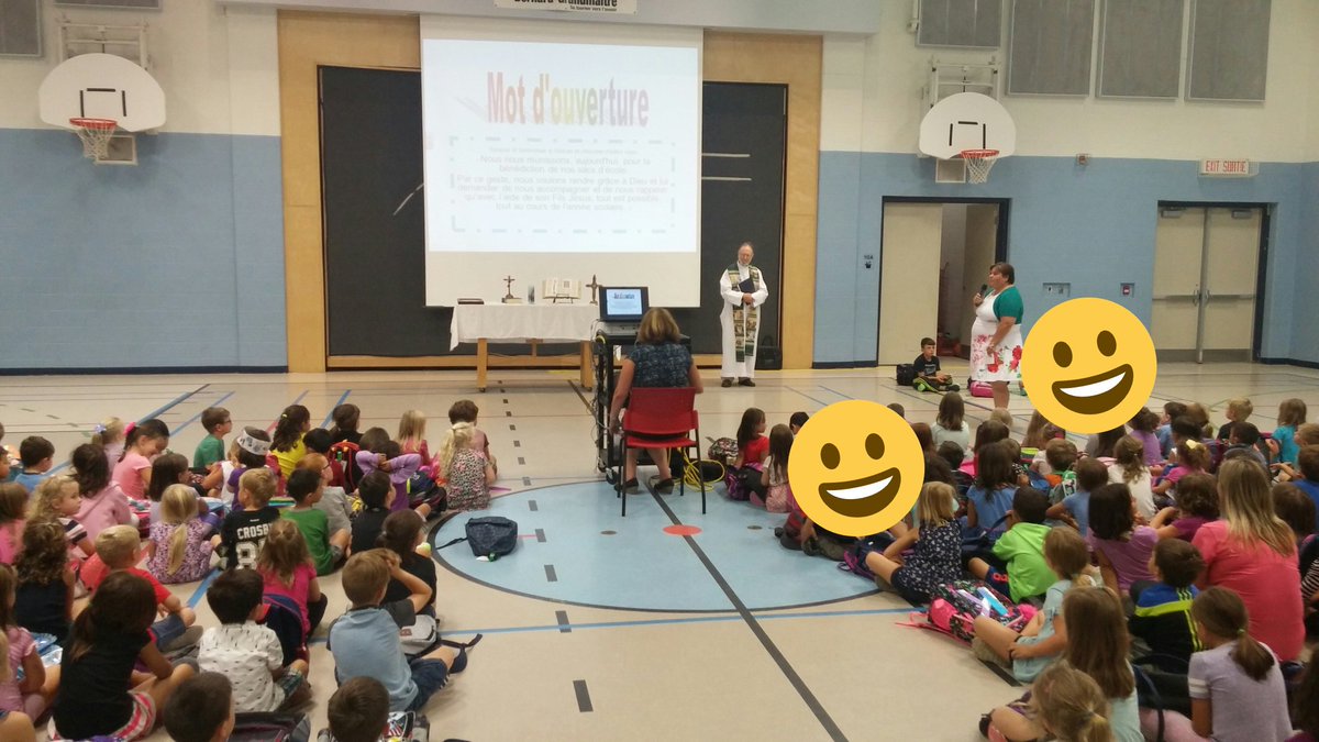 Mme_Liz's tweet photo. #celebration de la #rentreescolaire 2017! @EcoleBG https://t.co/QGndDj6Wl6