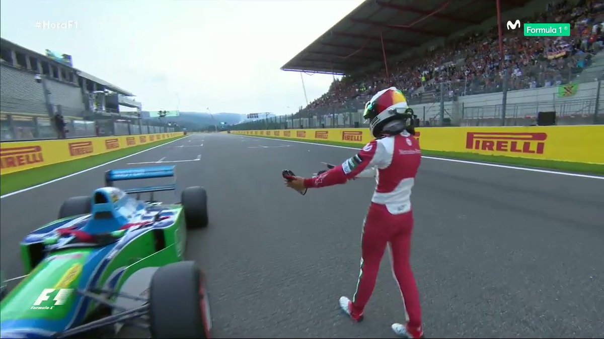 movistar_F1's tweet photo. Mick homenajea a Michael. #HoraF1
Ver VÍDEO: https://t.co/WMJyQitda9 https://t.co/2SPIjnQ314