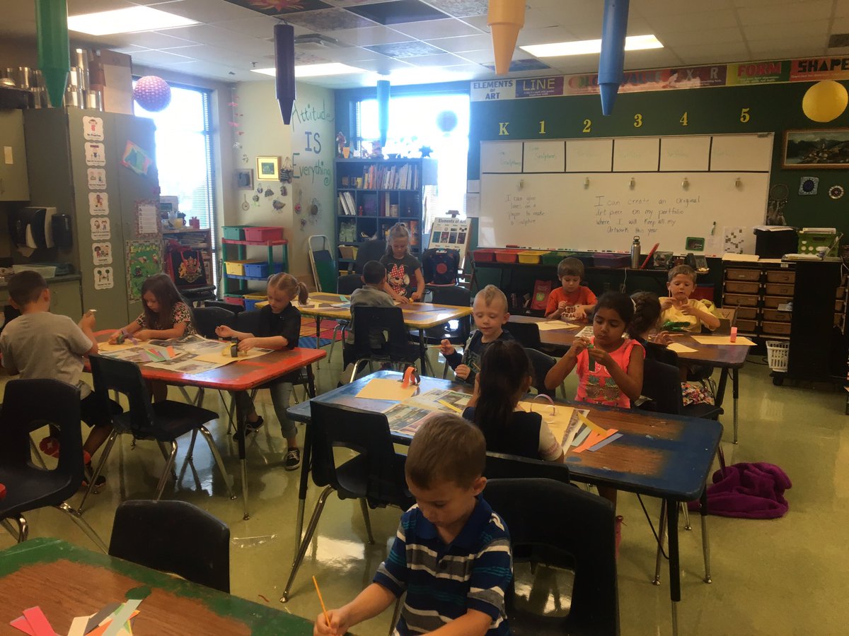 First day and making line sculpture art! #comalisd #STZESLEADERS