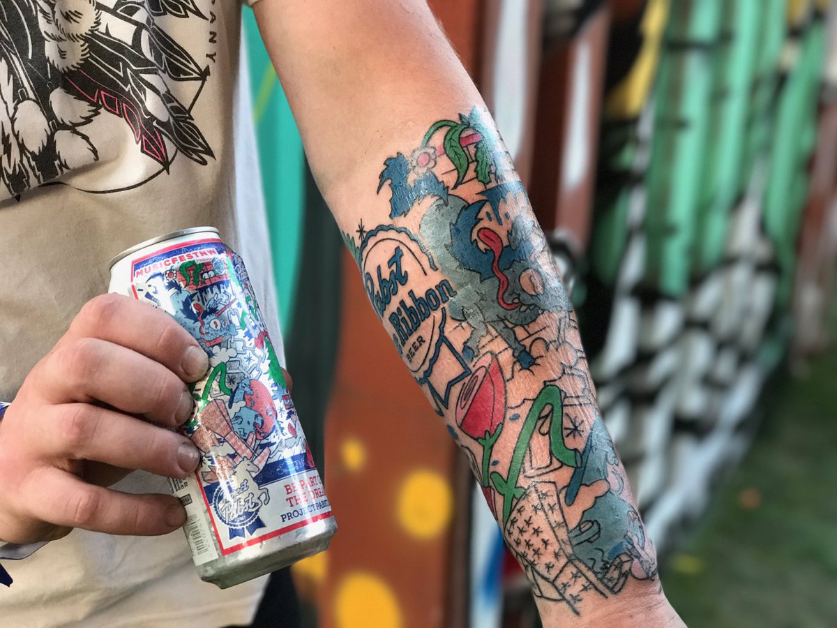 projectpabst's tweet photo. A little something to remember this year's Project Pabst 🍻💉🤘

#PBRart by Jack Graydon 
Tattoo by @PapaTongTWM
 
#ProjectPabst #MFNW #tattoo https://t.co/AnPJeDHSPi
