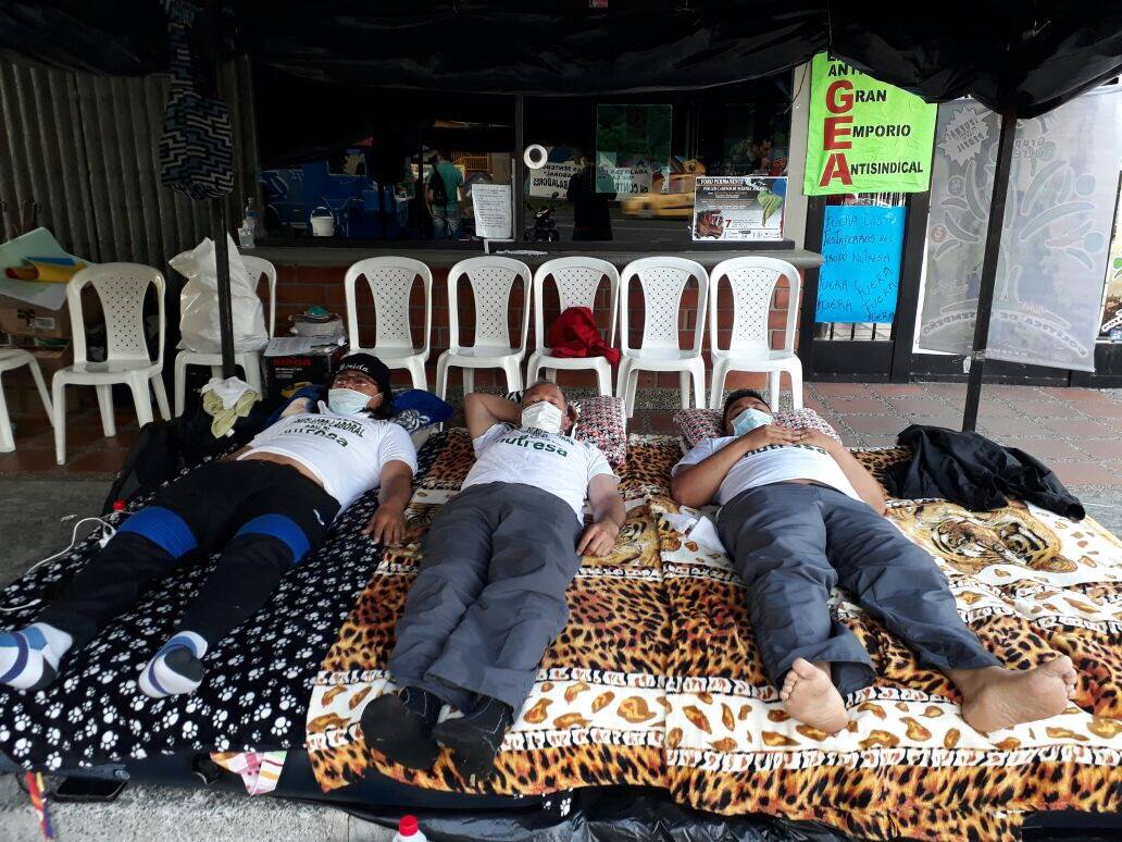 luzmamunera's tweet photo. #RuedaDePrensa Conflicto Laboral y Huelga Hambre Trabajadores @Grupo_Nutresa
W 30Agosto 8:30am @ConcejoMedellin RecintoSesiones
@BluMedellin https://t.co/B1ORbawRjx