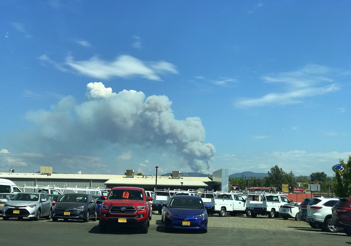 Ask4Thai's tweet photo. #OrovilleAutoCenter #Chevy #Ford #Toyota #Another #OrovilleFire up in the #Hills #OrovilleCa #ButteCa #Summer #OrovilleToyota #LakeOroville https://t.co/EHYROE7cDH