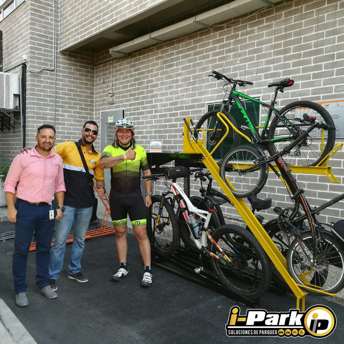 iParkColombia's tweet photo. #Cycle2Park Secretaria movilidad de#envigado
Gracias @juantrochas @iParkColombia tiene las soluciones para ayudar a la #movilidadsostenible https://t.co/MDCaJtfWhc