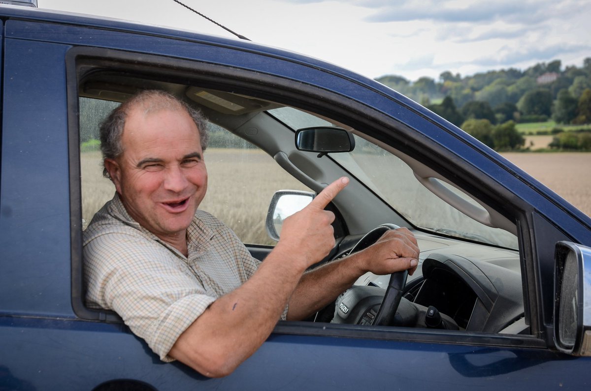 BenBuzzsaw's tweet image. Daren Ivey harvesting his @BASFcropUK #RealResultsCircle trial this afternoon, also his last field #harvest17 Well done to the whole team!