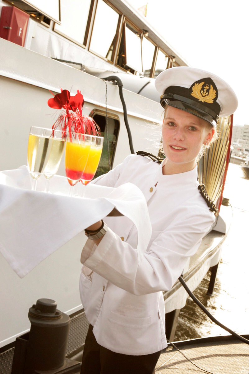 facebook.com/ChristineKey/p…