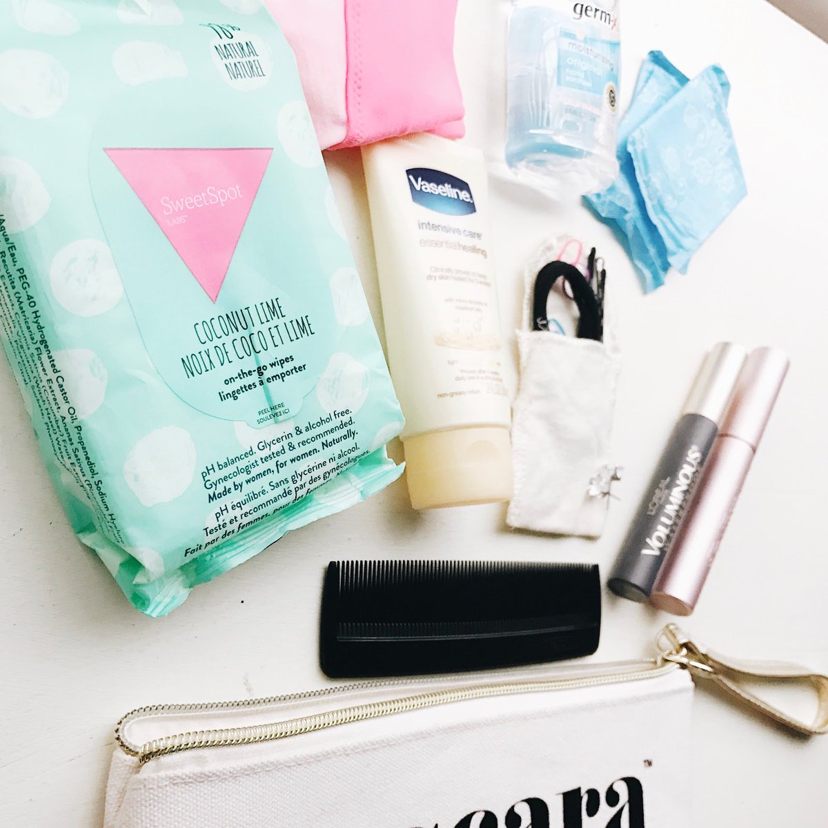 TreasureBoxKids's tweet photo. Check out @thecupcakehome's genius #purse #emergency kit! It is a must! https://t.co/43KgnvgQwU https://t.co/qsi4cMPsC5