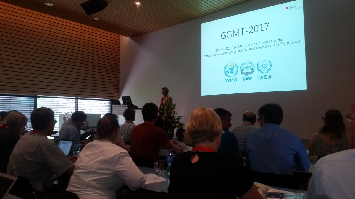 AEMET_Izana's tweet photo. Congreso OMM de medida de Gases de Efecto Invernadero en Dubendorf, con participación de un científico del CIAI https://t.co/28qiJogzXy https://t.co/bYAAQwo4aH